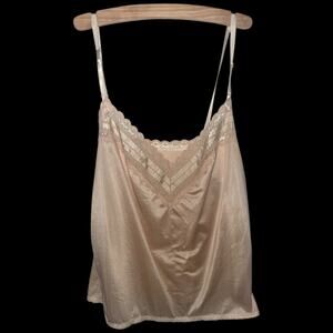 Vintage Lady Cameo camisole | Size M | Champagne color | EUC